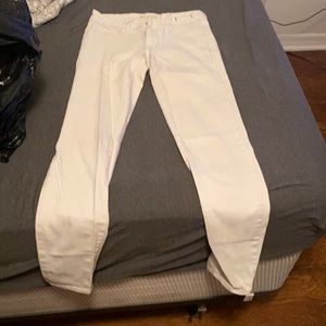 White skinny jeans